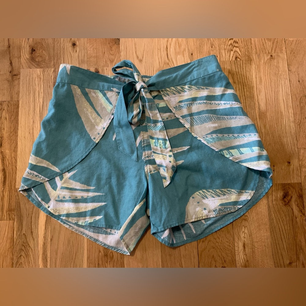 NWOT Patagonia garden island shorts sz small